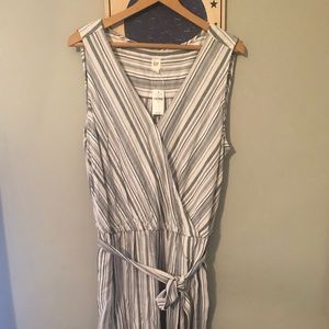 Gap linen faux wrap romper